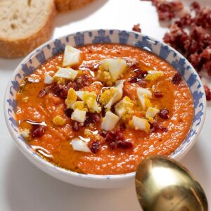 Salmorejo con Huevo y Jamón