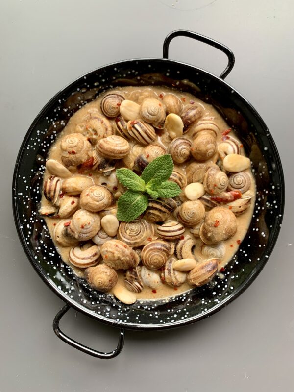 Caracoles en Salsa de Almendras