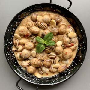 Caracoles en Salsa de Almendras