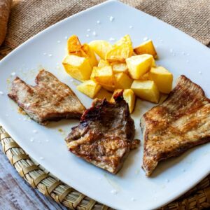 Secreto a la Brasa con Patatas (Ración por Persona)
